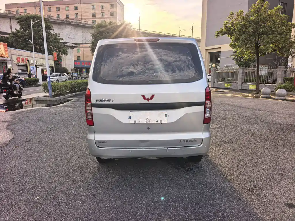 Wuling Hongguang V 2020