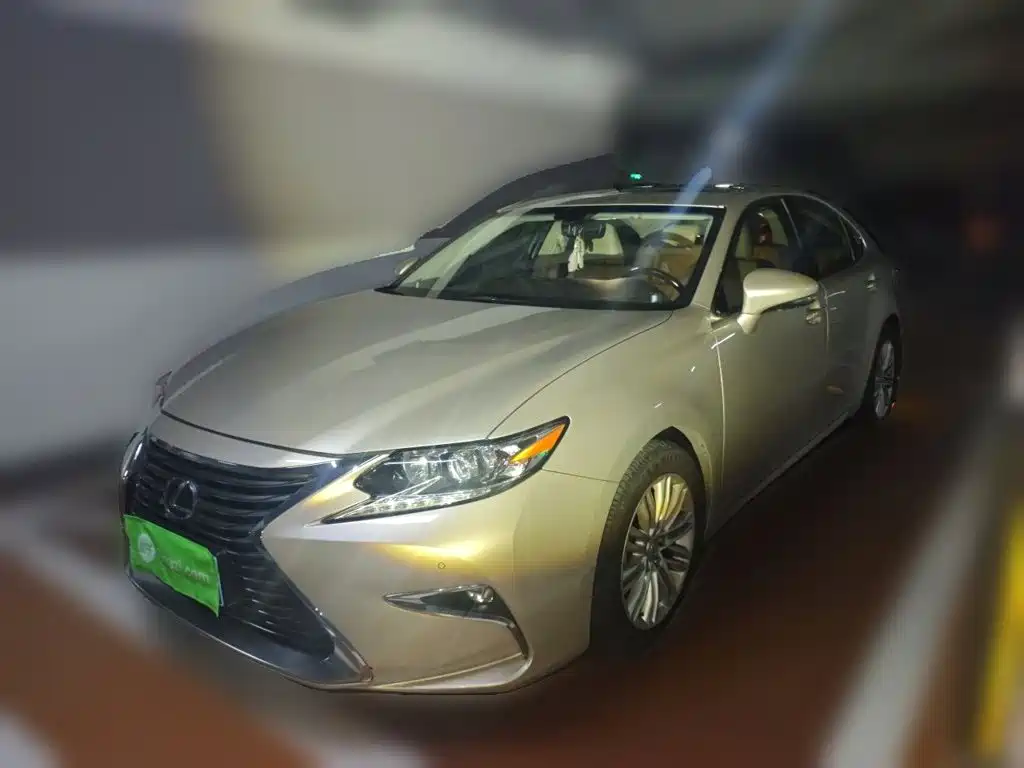 Lexus ES 2015