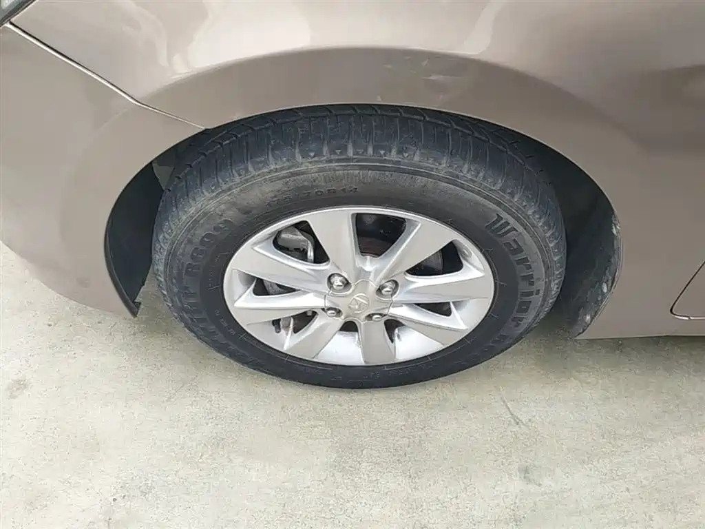 Hyundai Verna 2015 — фото 23