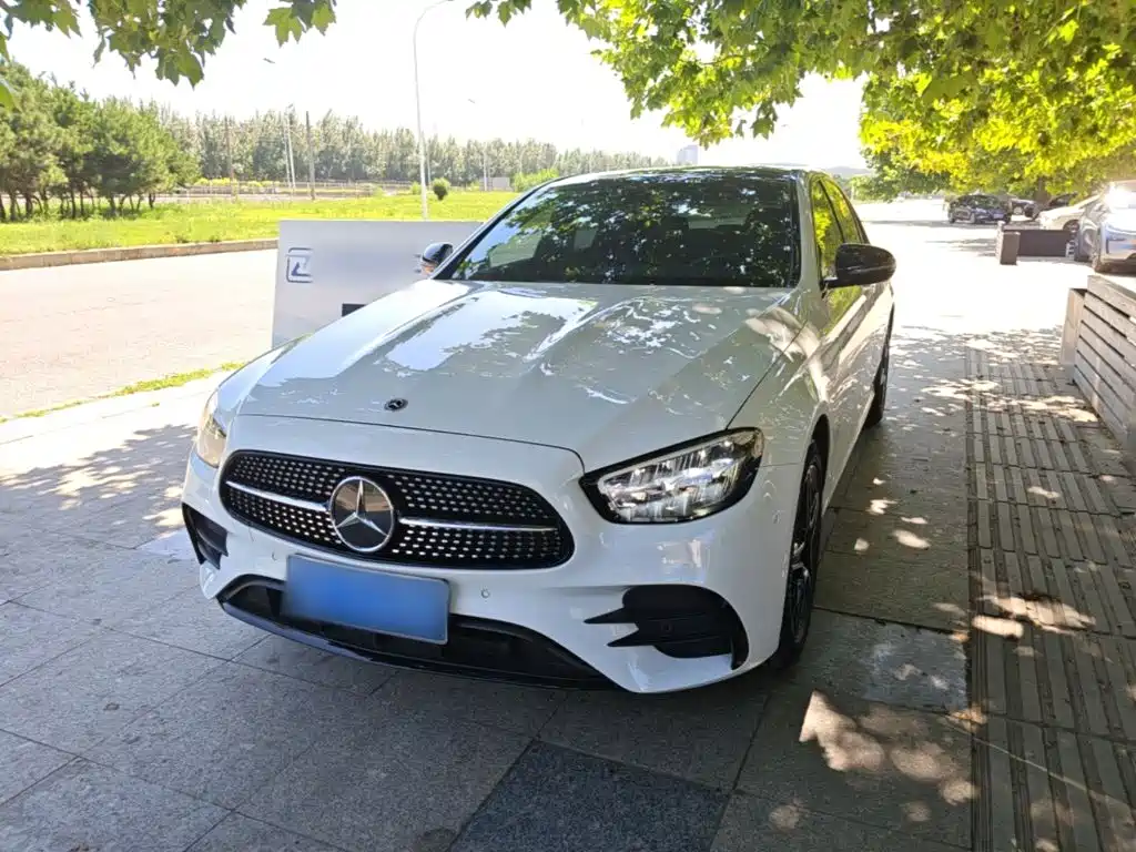 Mercedes-Benz E-Class 2022