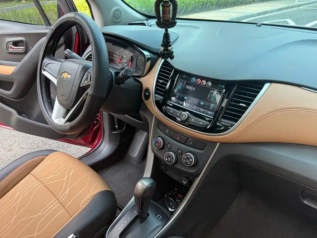 Chevrolet Trax 2016 — фото 12