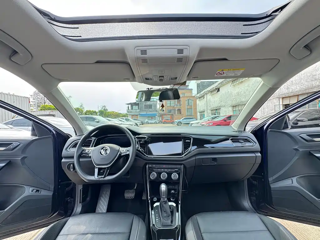 Volkswagen T-Roc 2022 — фото 8