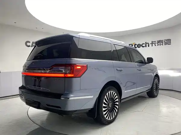 Lincoln Navigator 2020