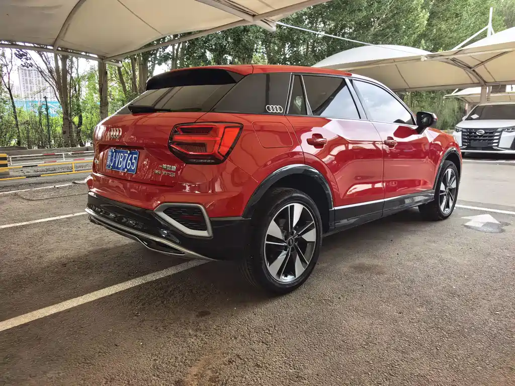 Audi Q2L 2022 — фото 24