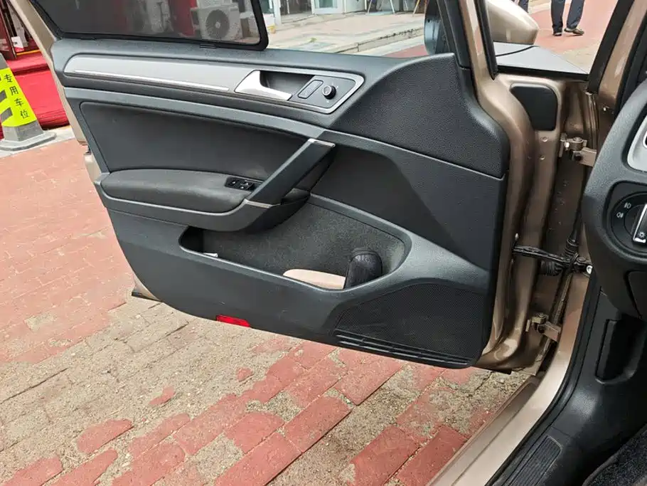 Volkswagen Golf 2014