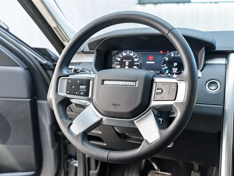 Land Rover Discovery 2023 — фото 14