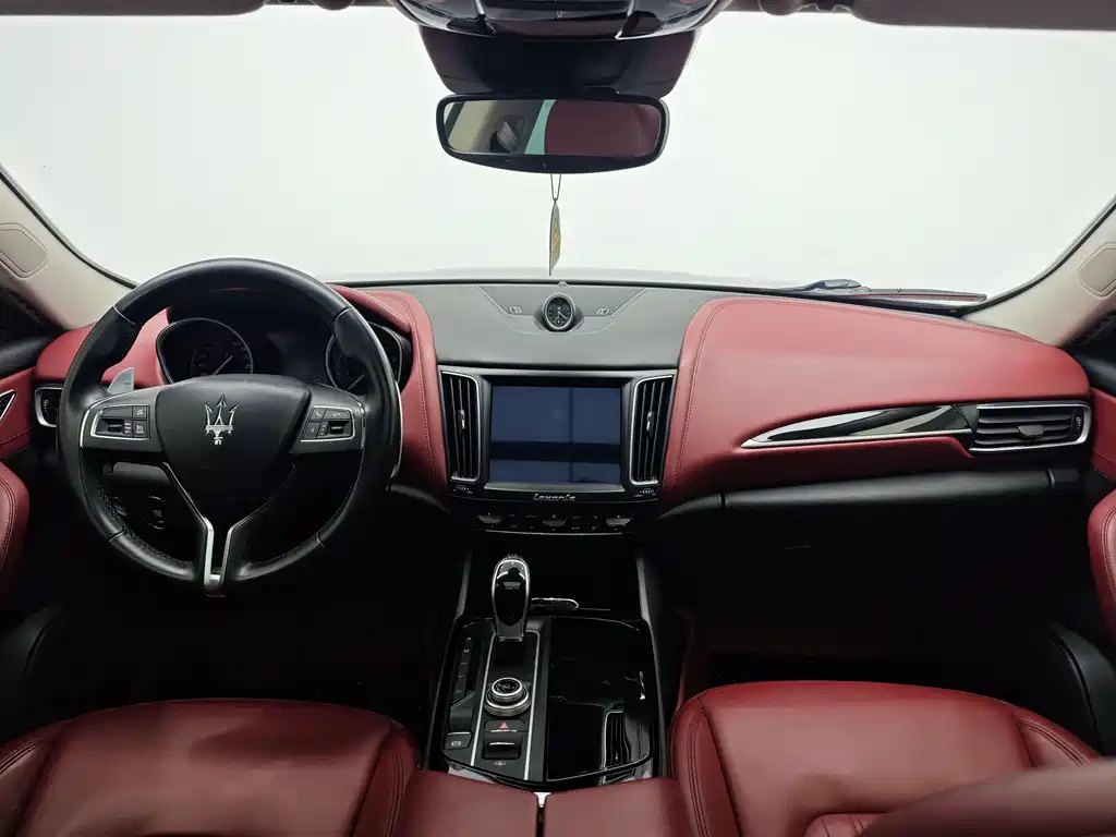 Maserati Levante 2017 — фото 9
