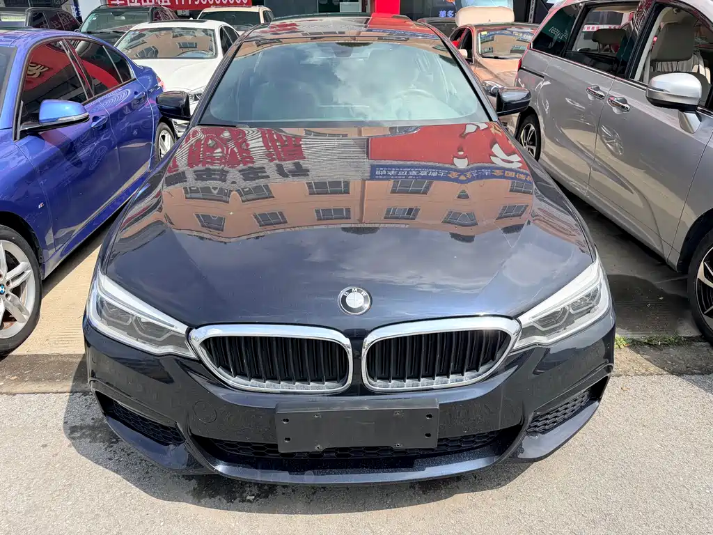 BMW 5 Series 2018 — фото 2