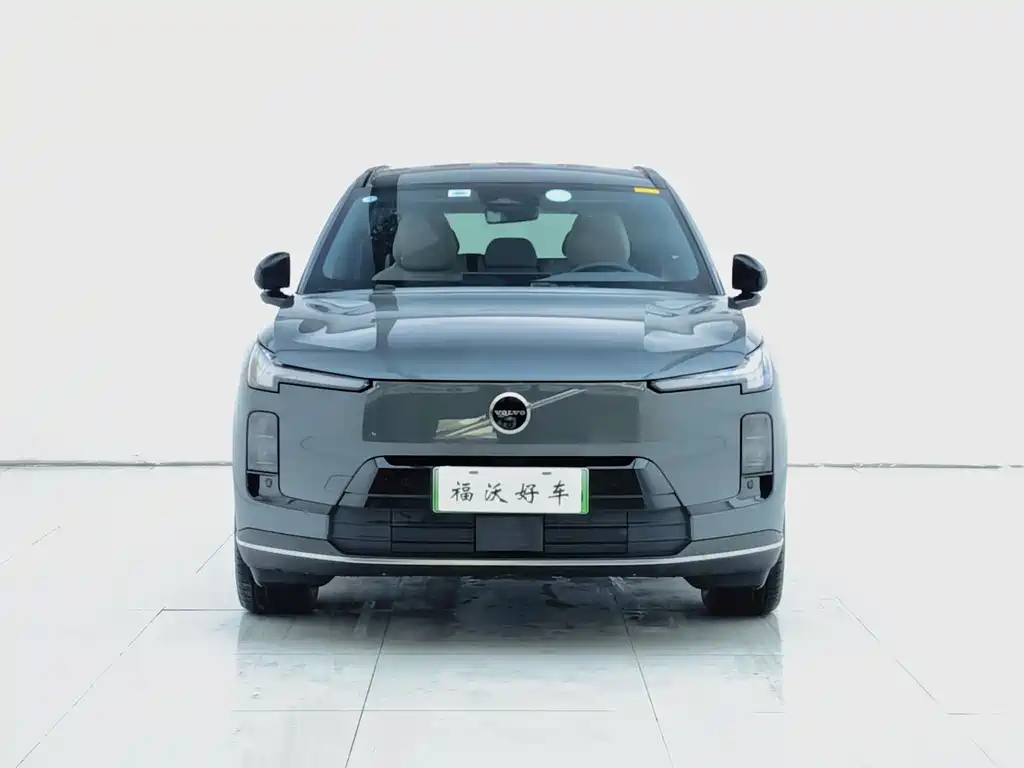 Volvo XC70 PHEV 2026