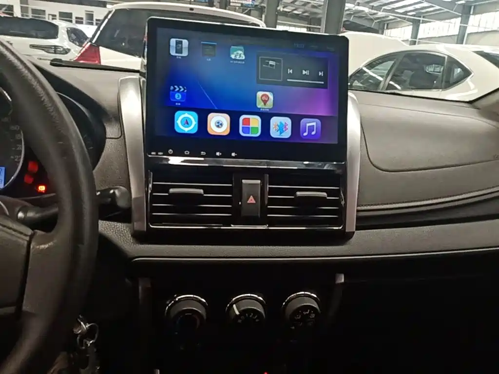 Toyota Vios 2015 — фото 13