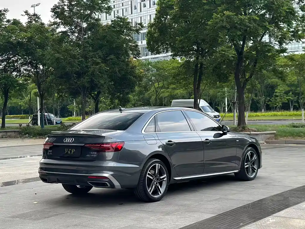 Audi A4L 2021