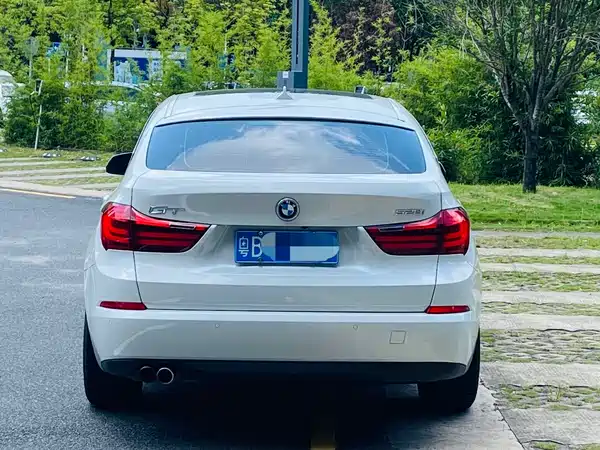 BMW 5 Series GT 2015