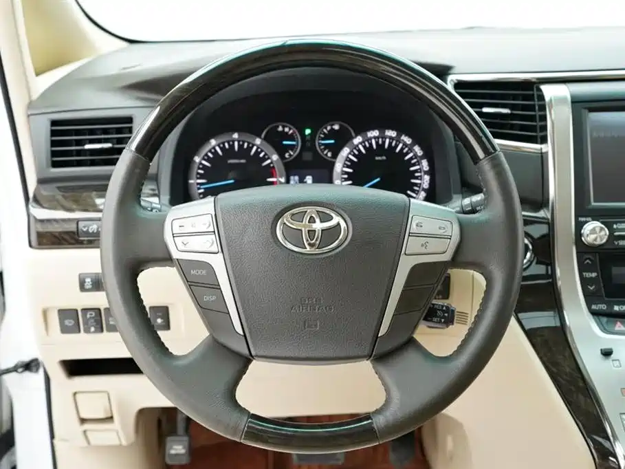 Toyota Alphard 2012 — фото 31