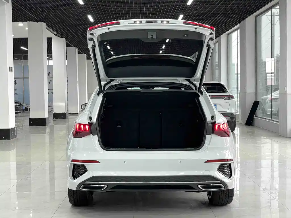 Audi A3 2022 — фото 16