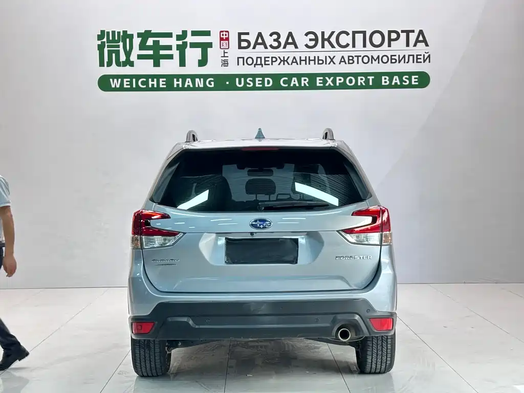Subaru Forester 2022 — фото 18
