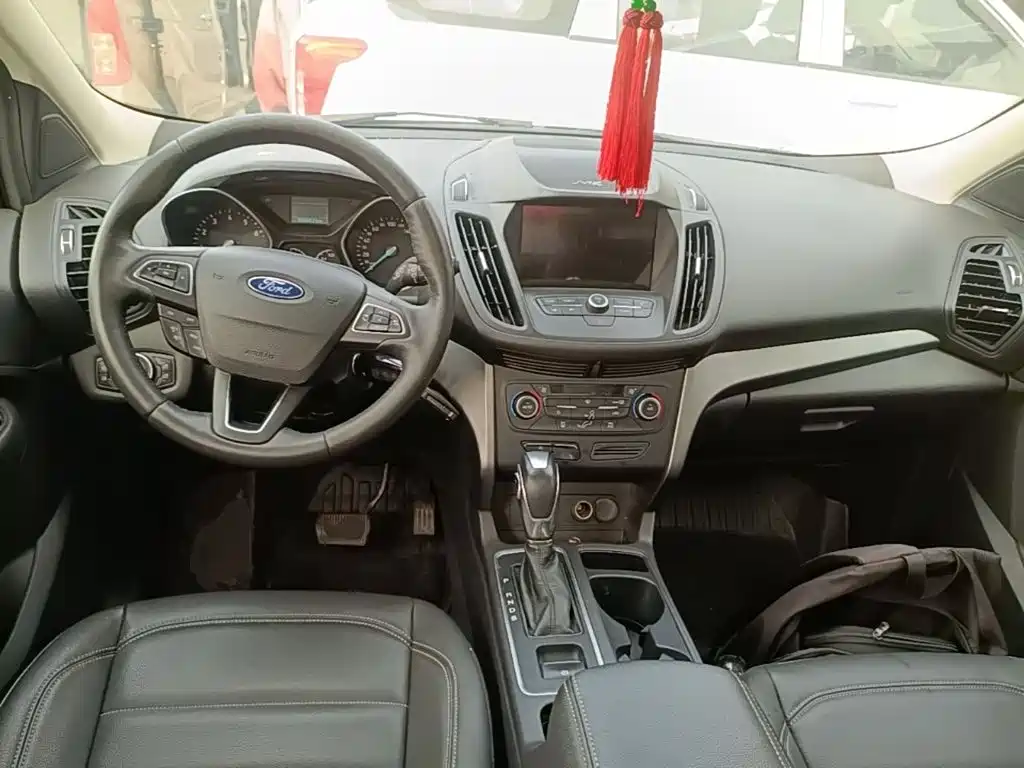 Ford Kuga 2020 — фото 10