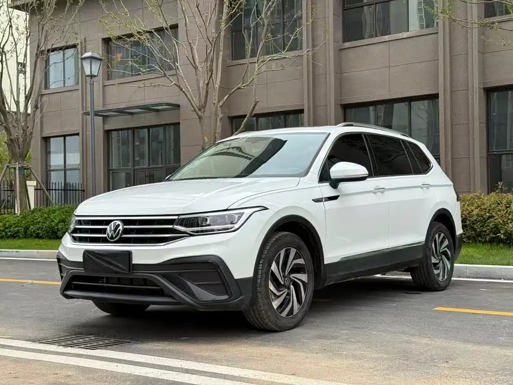Volkswagen Tiguan L 2023