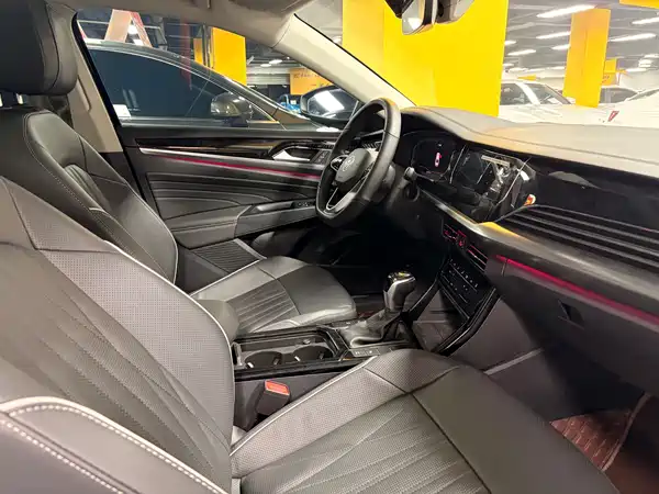 Volkswagen Passat 2023