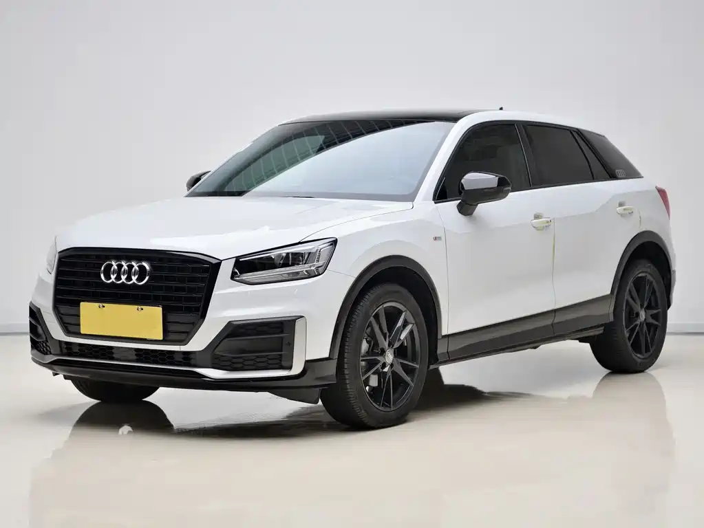 Audi Q2L 2021 — фото 1