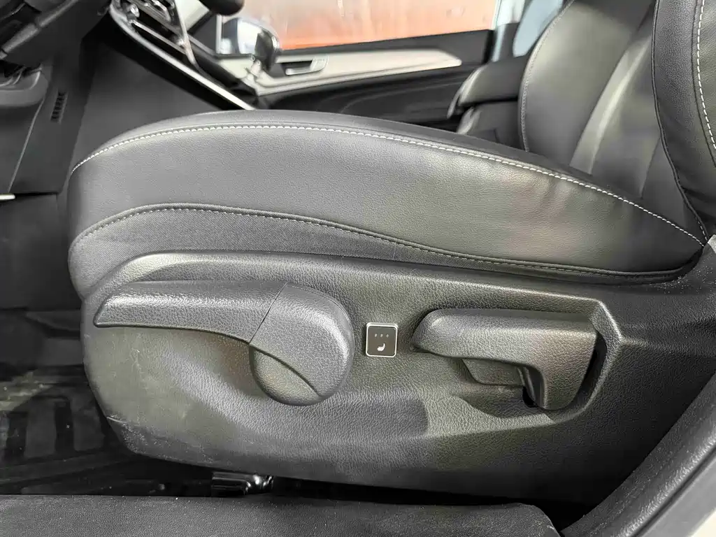 Haval M6 2023 — фото 15