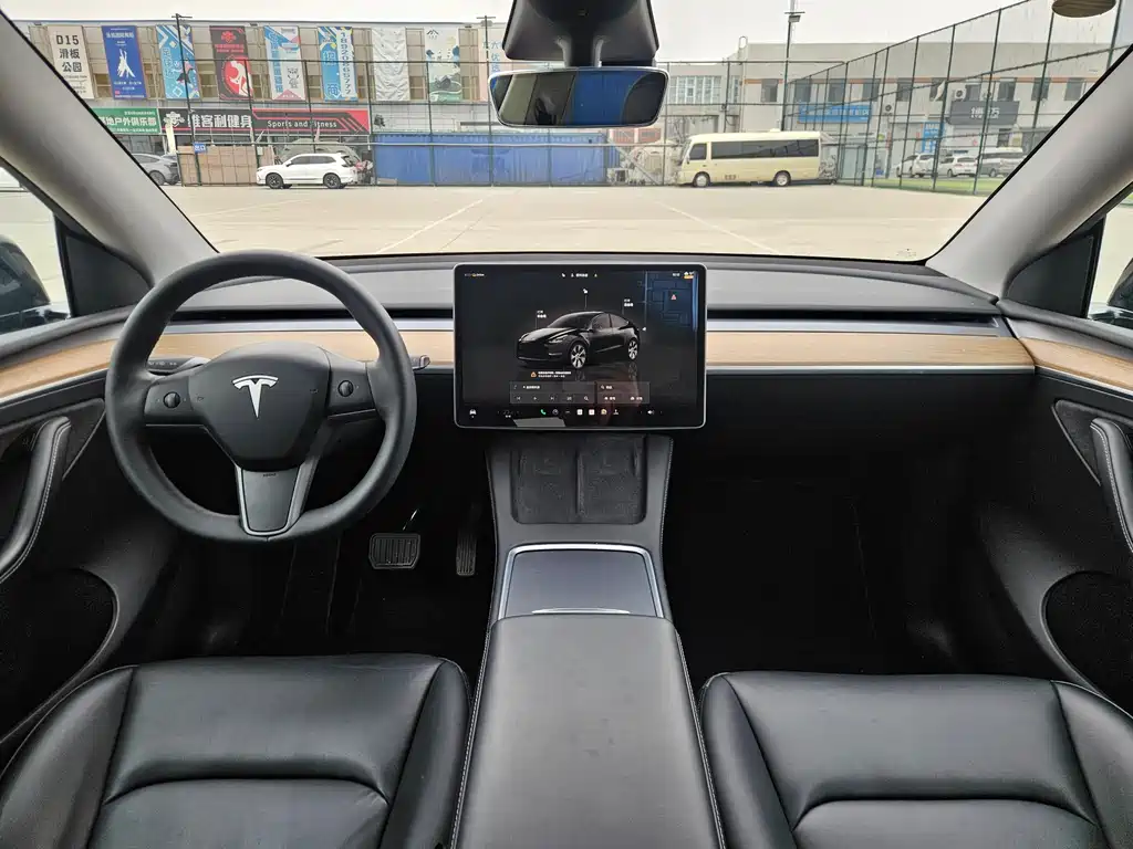 Tesla Model Y 2023 — фото 18