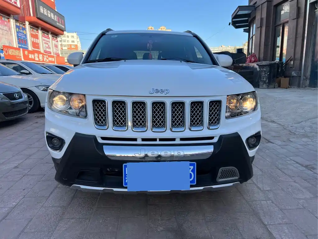Jeep Compass 2015 — фото 2