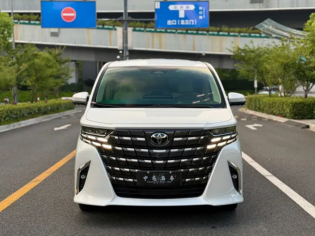 Toyota Alphard 2024 — фото 2