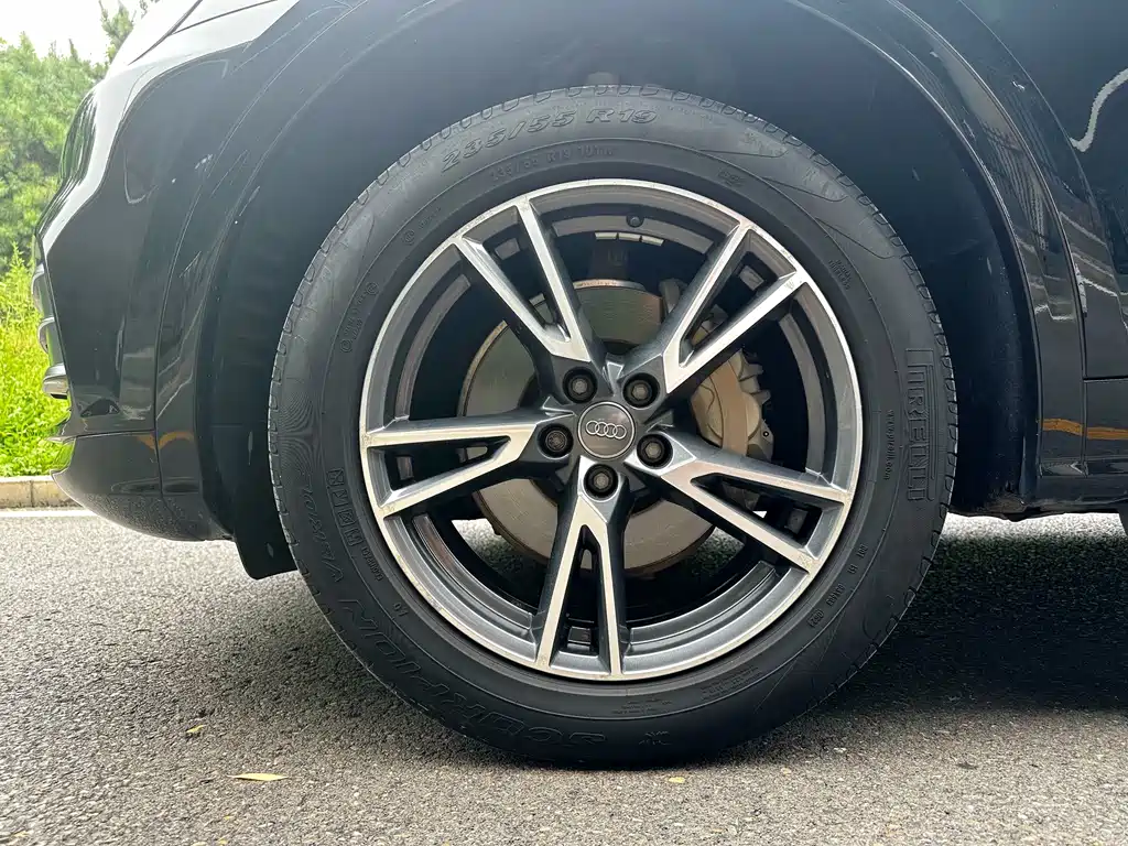 Audi Q5L 2019