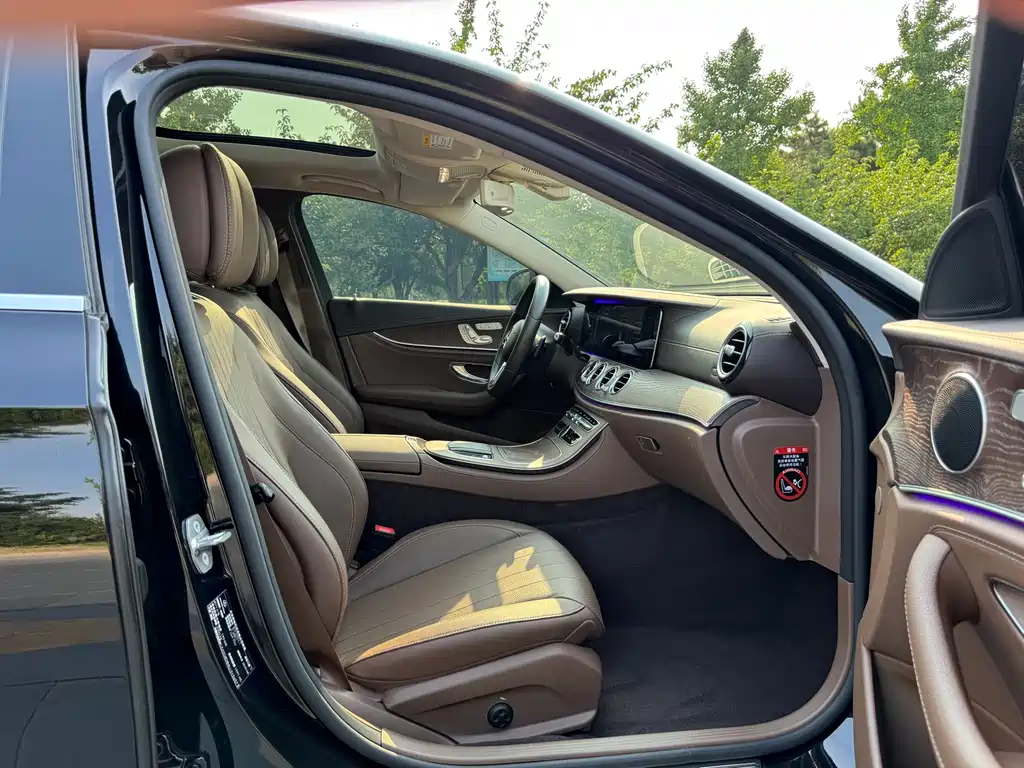 Mercedes-Benz E-Class 2020 — фото 21
