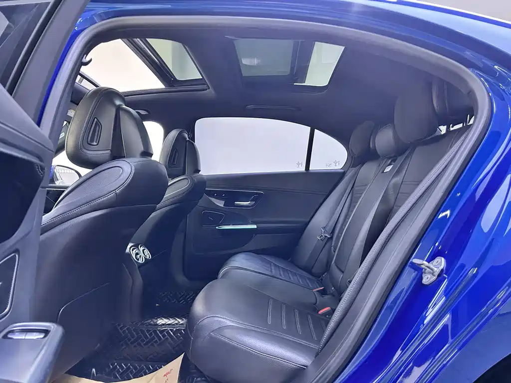 Mercedes-Benz C-Class 2022 — фото 9