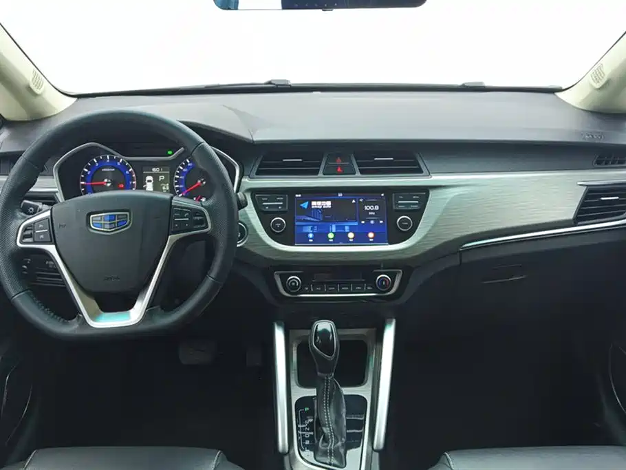 Geely Vision X3 2018 — фото 12
