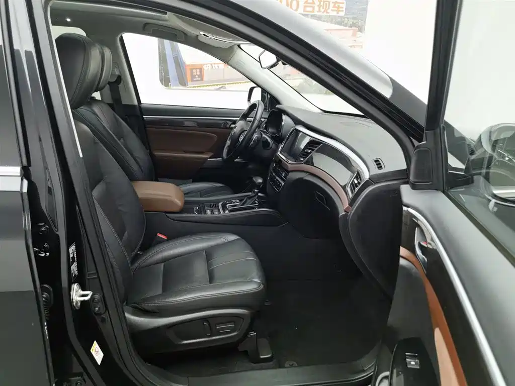 GAC Motor Trumpchi GS8 2019 — фото 23