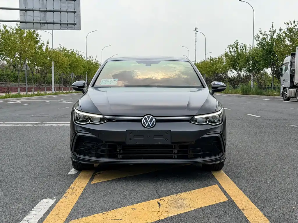 Volkswagen Golf 2022