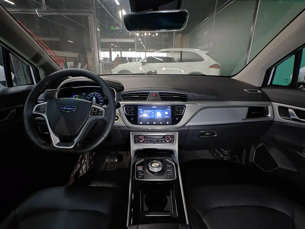 Geely GSe 2018 — фото 15
