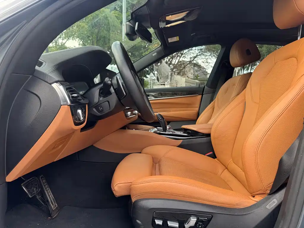 BMW 6 Series GT 2019 — фото 9
