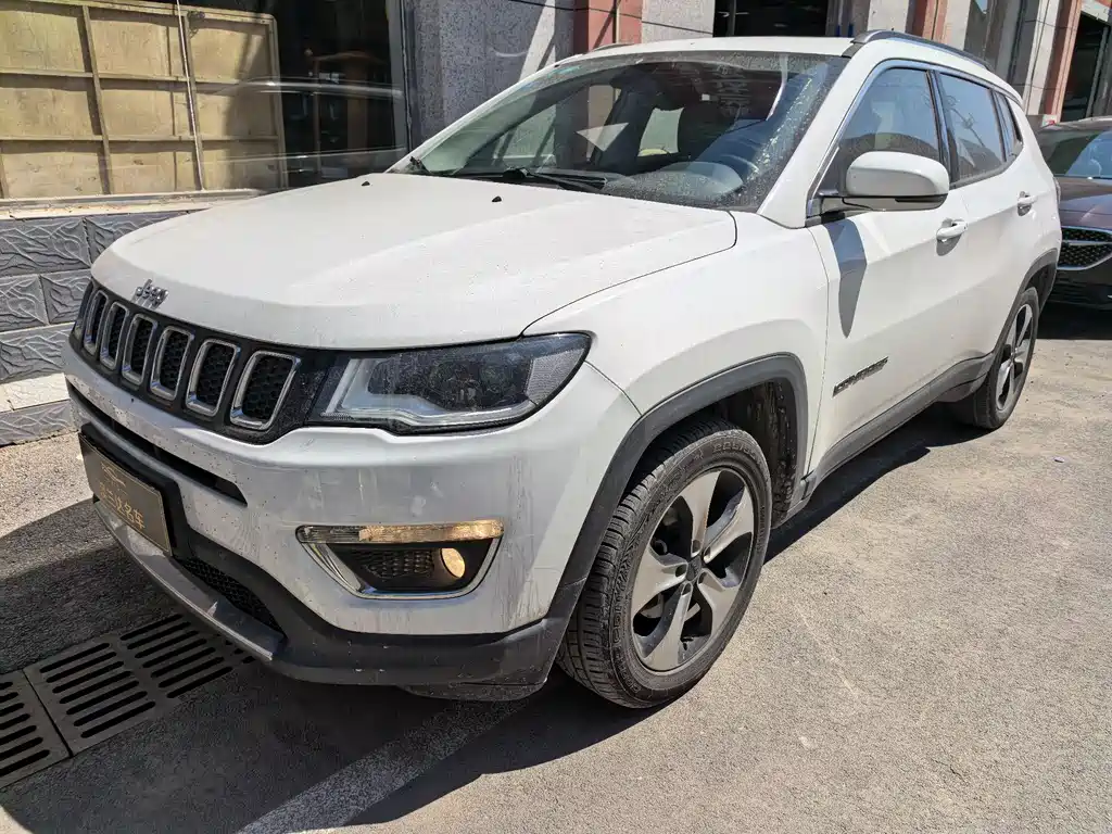 Jeep Compass 2017 — фото 1