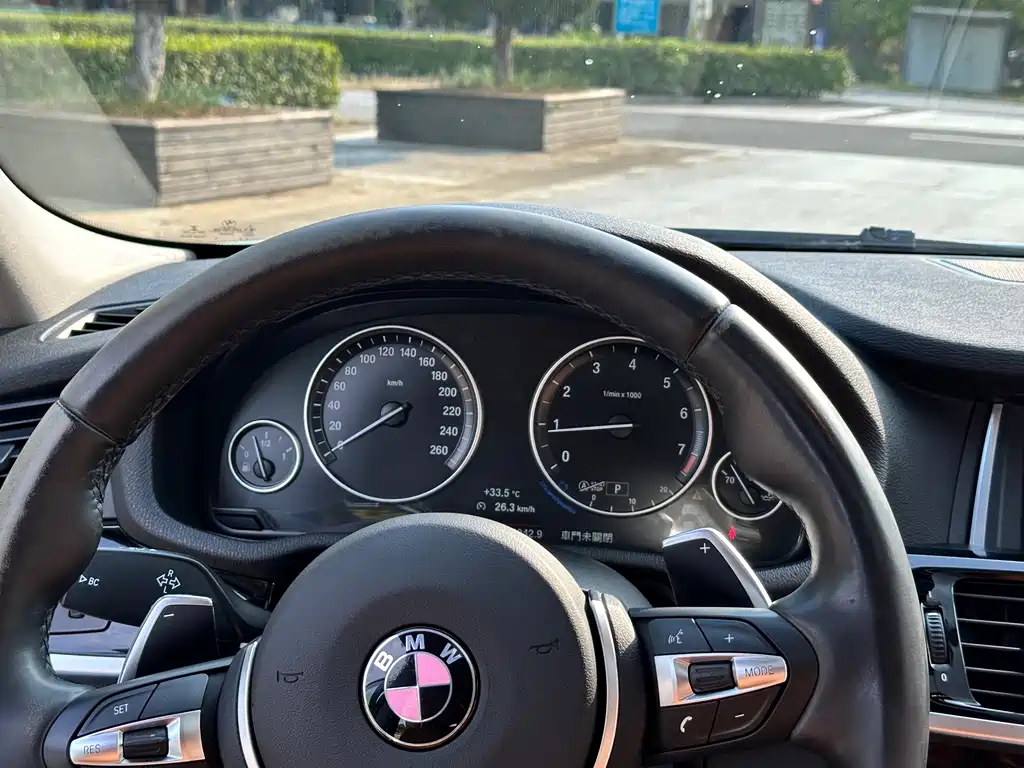 BMW X4 2017 — фото 27