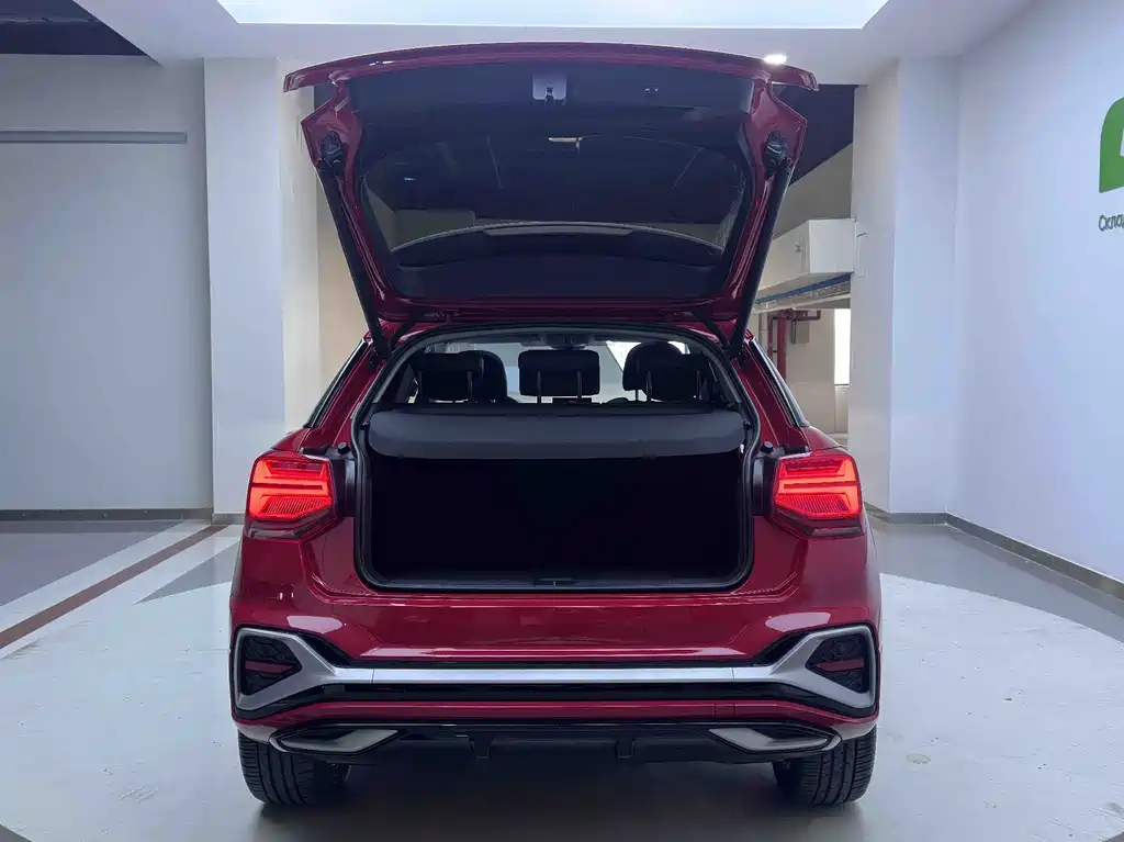 Audi Q2L 2022 — фото 20