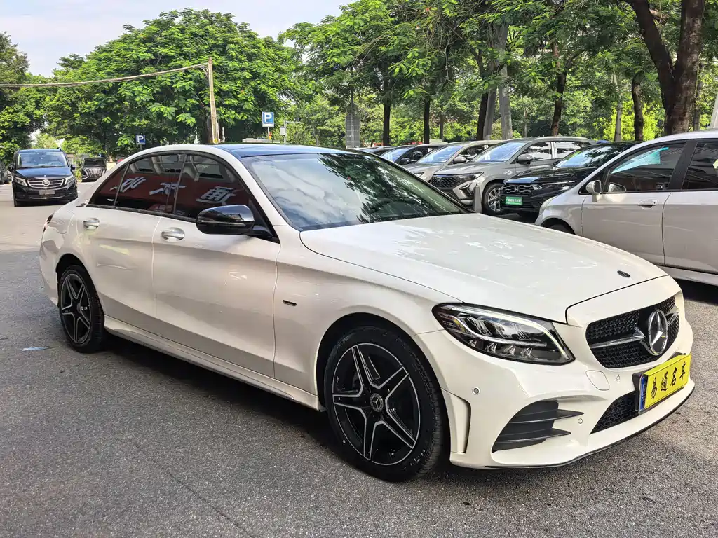 Mercedes-Benz C-Class 2021