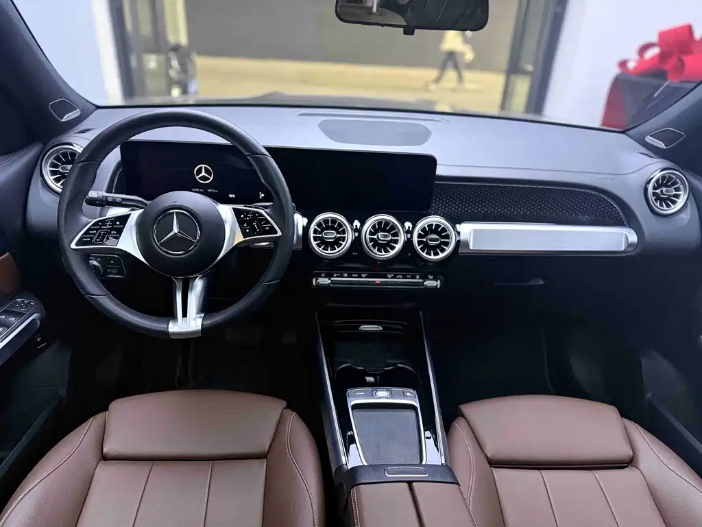 Mercedes-Benz EQB 2025
