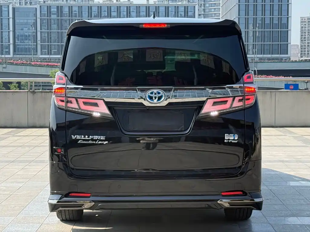 Toyota Vellfire 2022 — фото 14