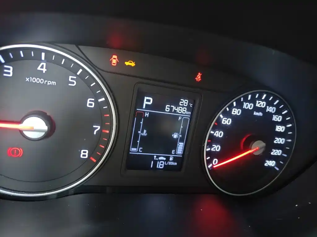 Kia KX3 2015 — фото 9