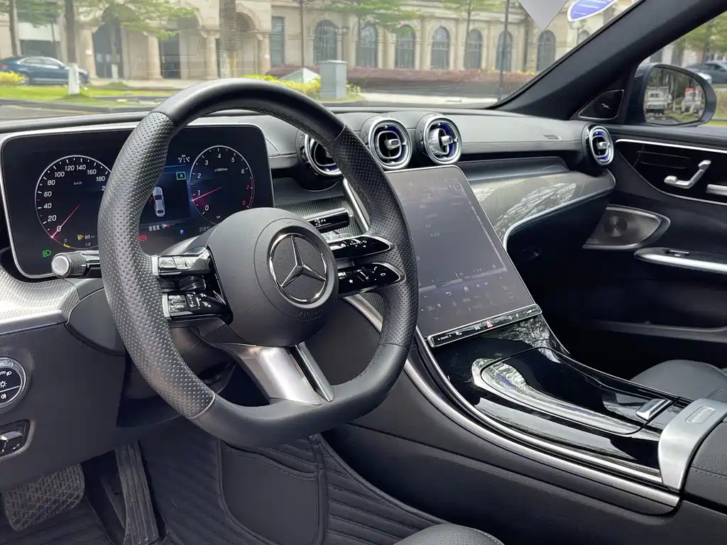 Mercedes-Benz C-Class 2023 — фото 22