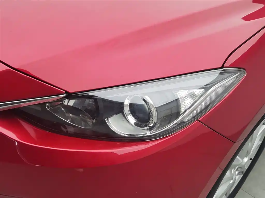 Mazda 3 Axela 2016