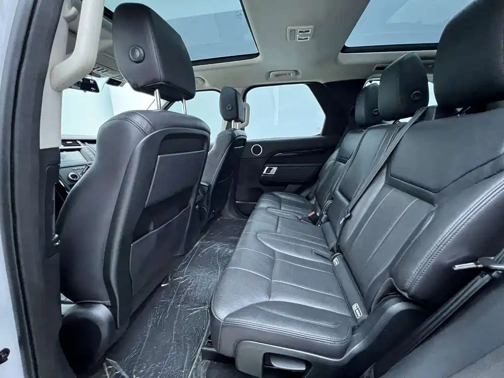 Land Rover Discovery 2018 — фото 13