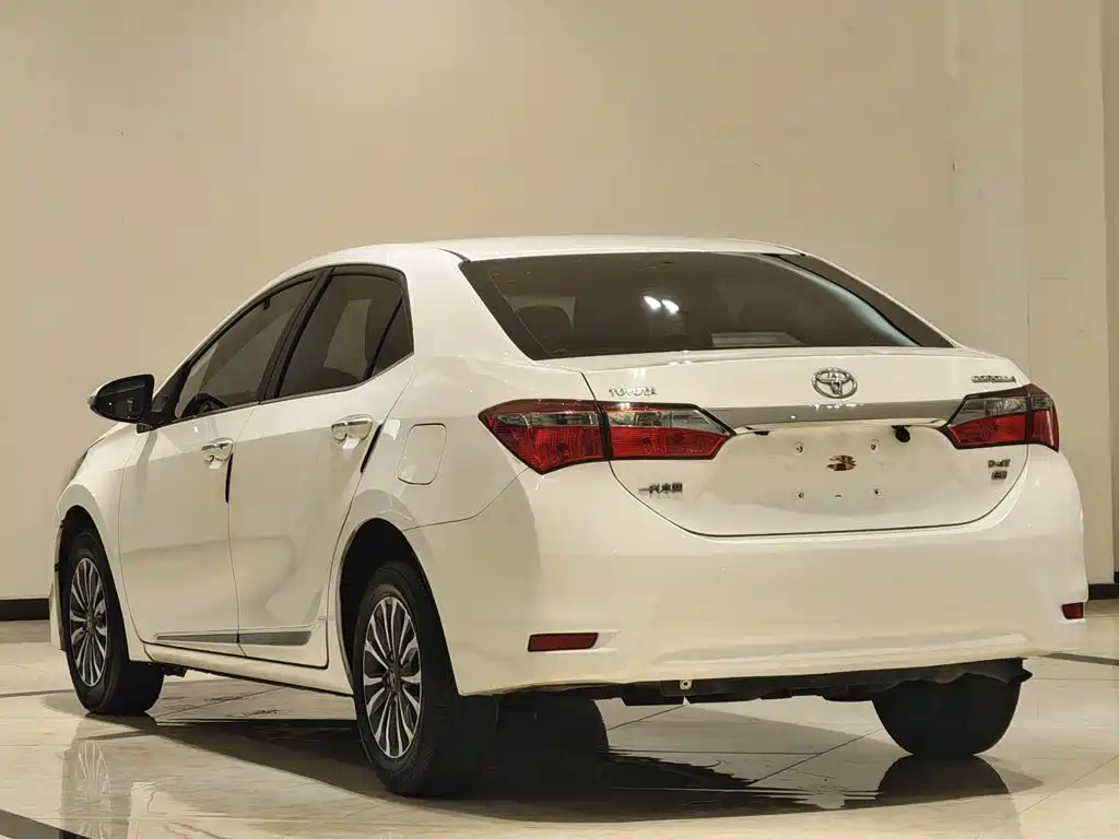 Toyota Corolla 2019 — фото 10