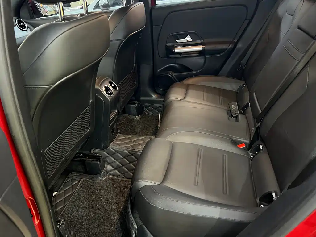 Mercedes-Benz GLA 2023 — фото 10