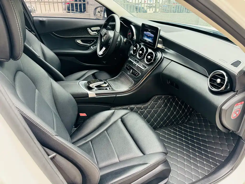 Mercedes-Benz C-Class 2016 — фото 10