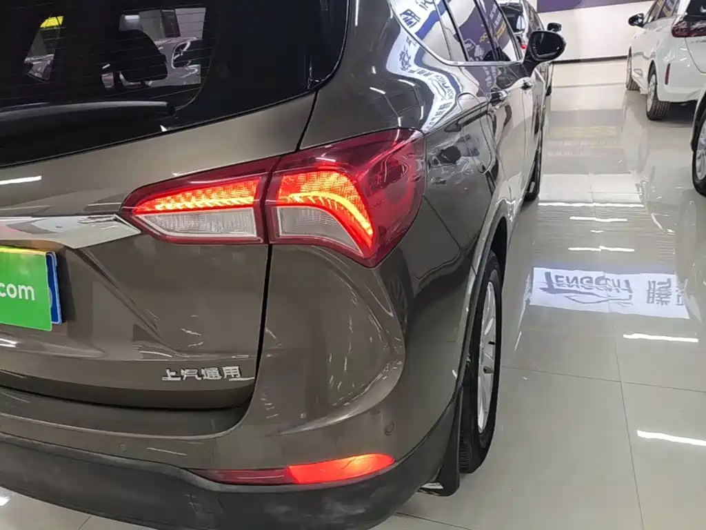 Buick Envision Plus 2019 — фото 8