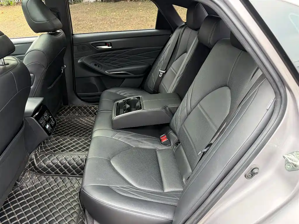 Toyota Avalon 2019 — фото 10